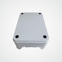 Load image into Gallery viewer, mogbog large cat litter tray bottom view.